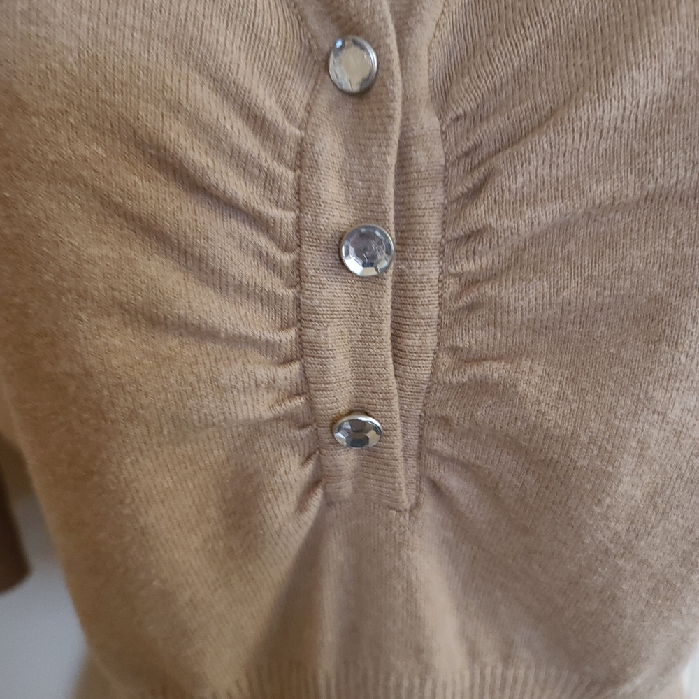 Sweater - Picture 4 of 4